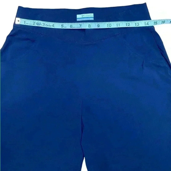 Columbia, Blue Mid-Rise Comfort Capris, Medium πββοΈββ‘οΈ - Picture 4 of 8